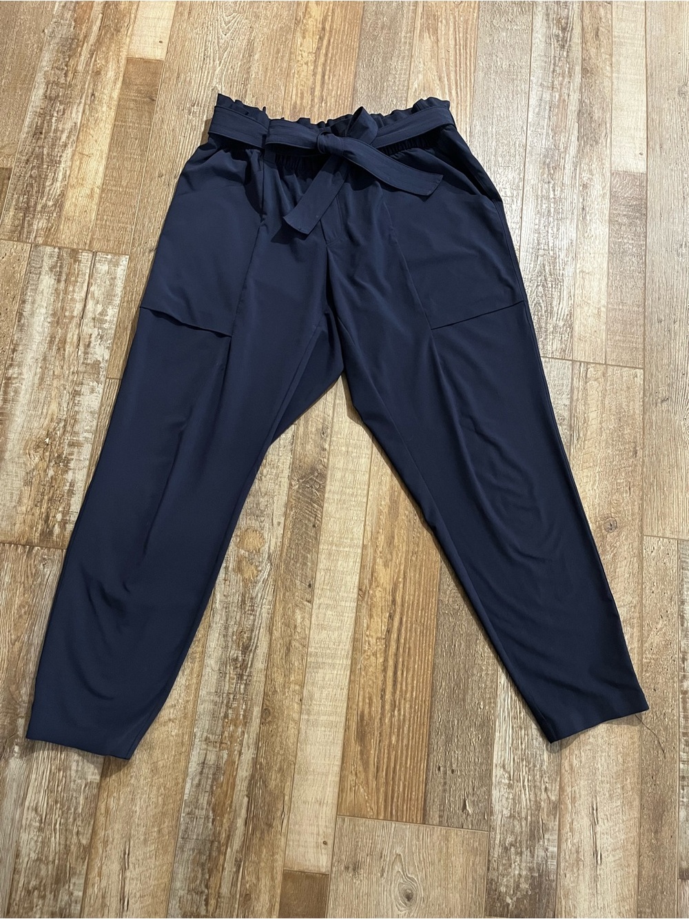 ATHLETA Skyline Pant Paperbag High Rise Belted Hiking Travel Navy Blue Womens 6